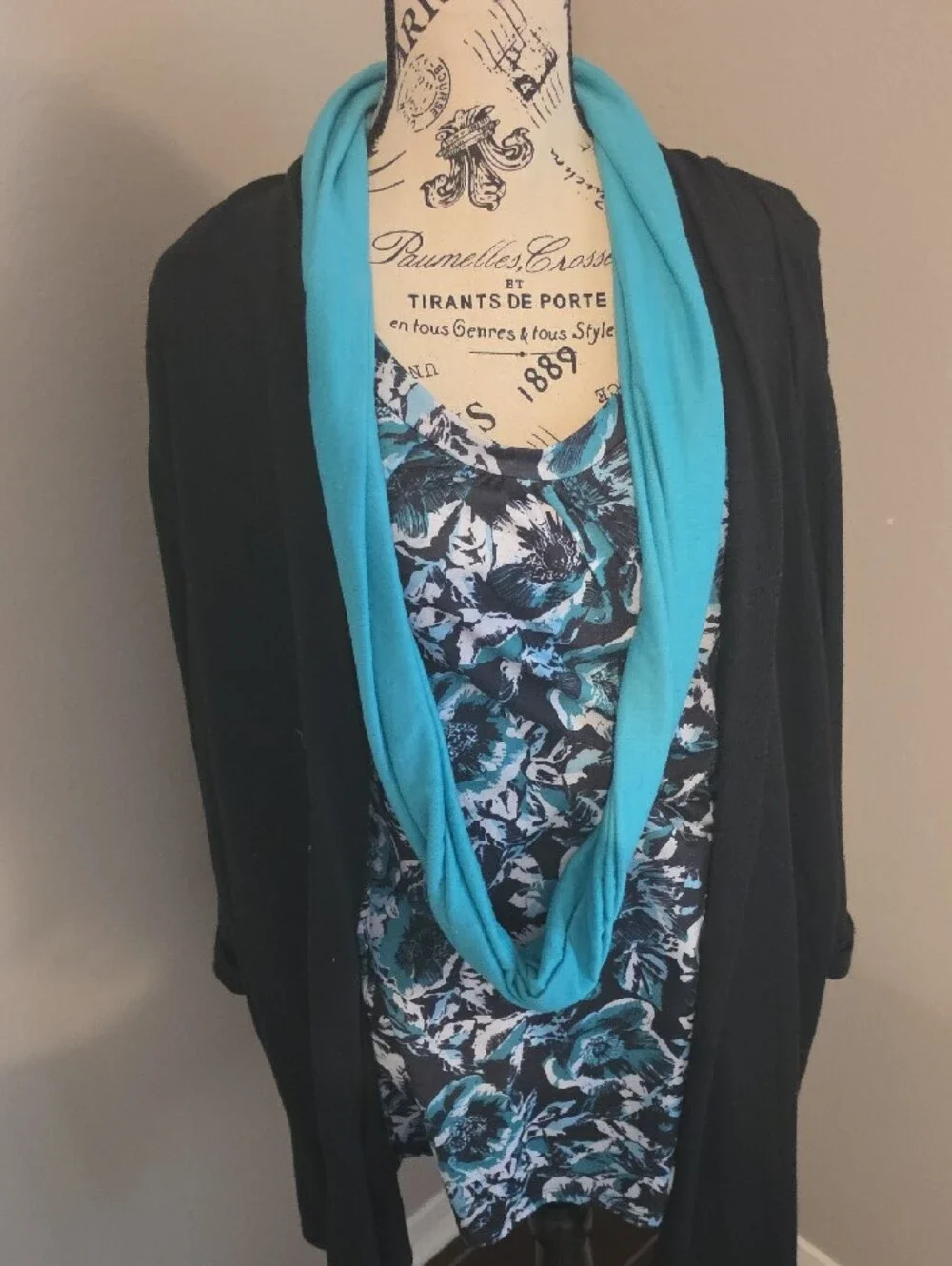Women's White Stag Turquoise Infinity Scarf, Cardigan, Shell Plus Size 4X